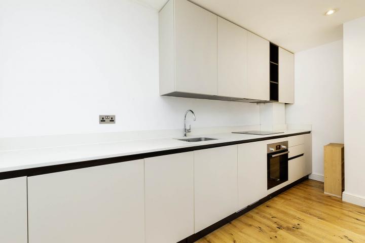 			2 Bedroom, 1 bath, 1 reception Apartment			 Dignam Close , CRICKLEWOOD